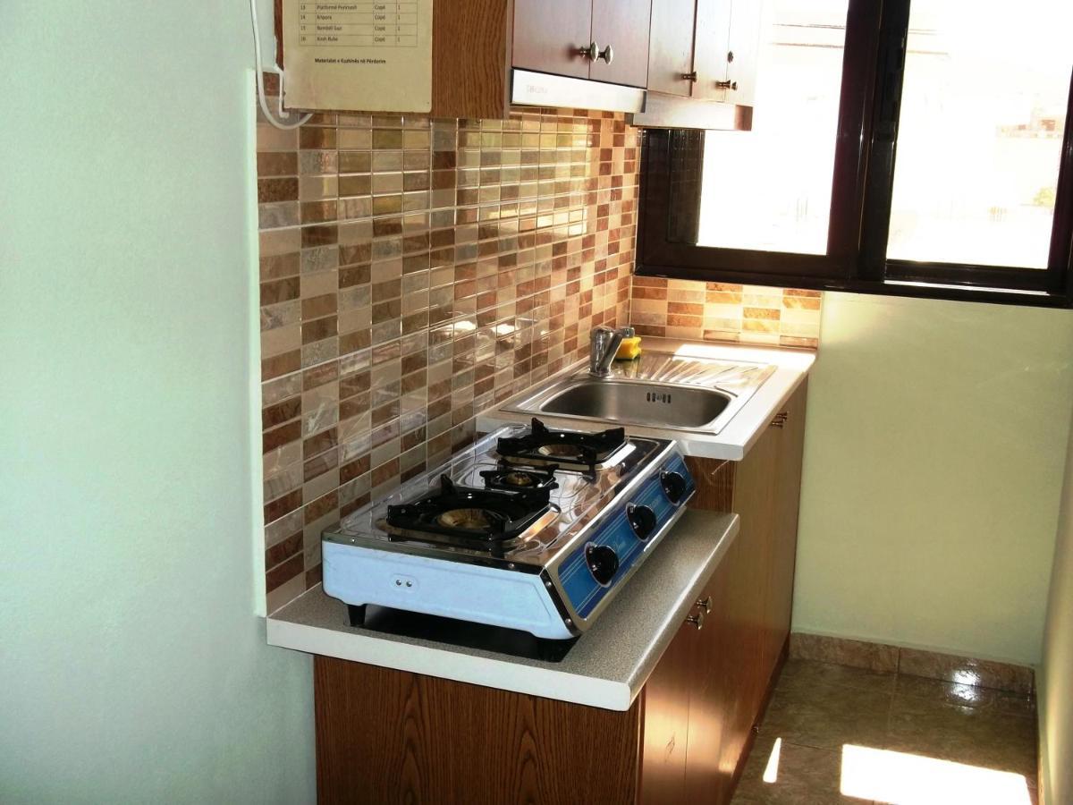 Tani'S Guesthouse Ksamil Exterior photo